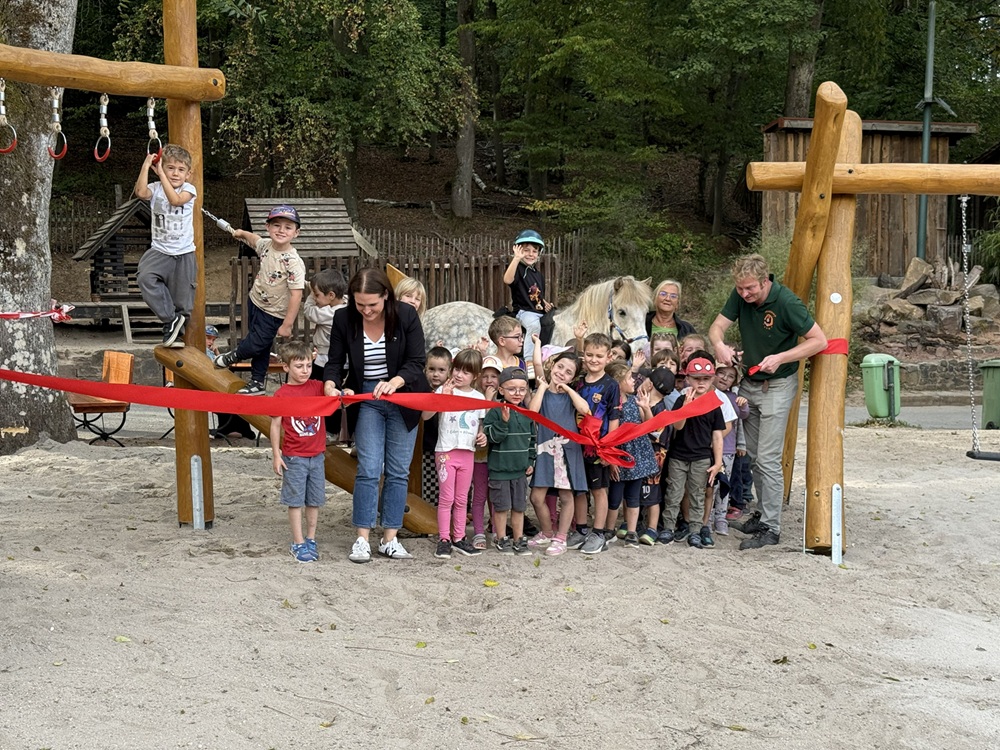 Du betrachtest gerade Spielplatz am Affenhaus runderneuert